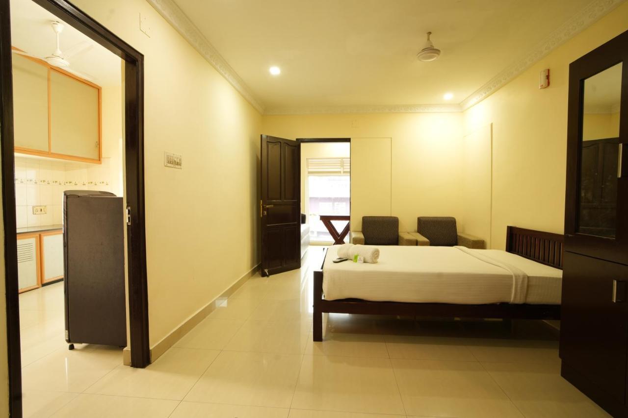 K V Suites Kochi Exterior photo