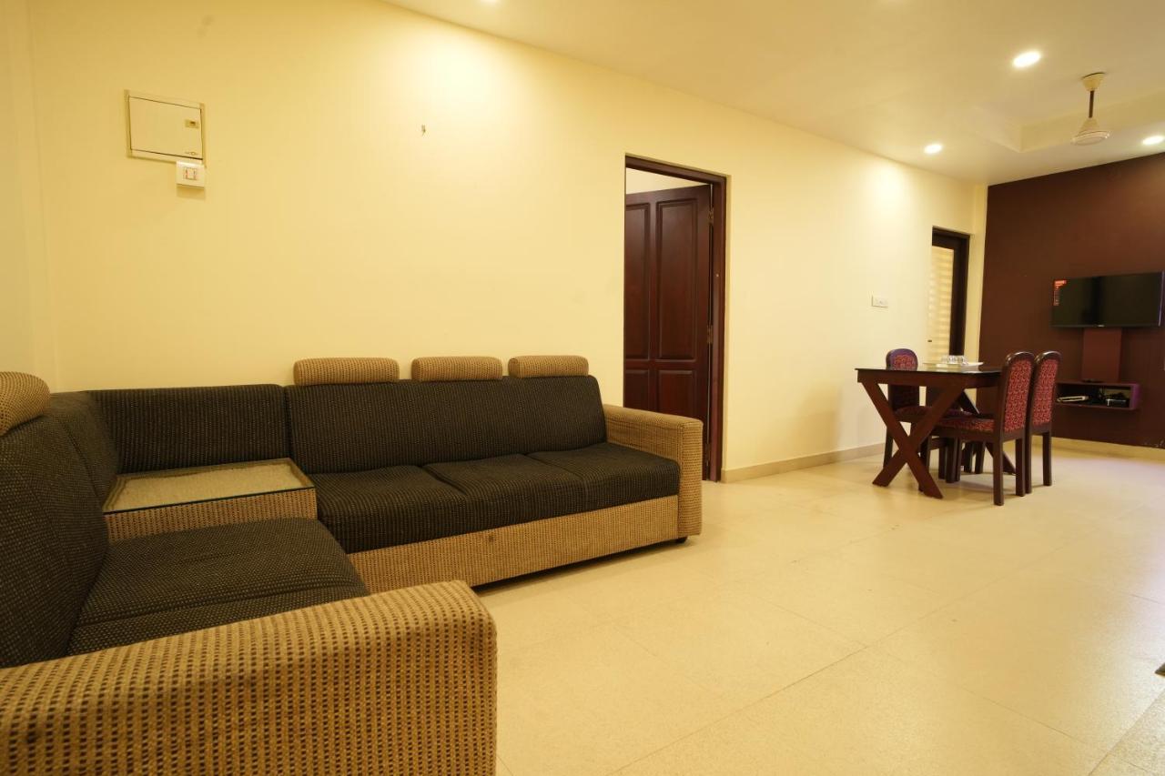 K V Suites Kochi Exterior photo