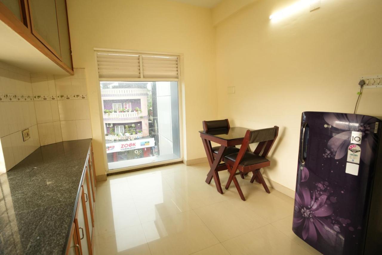 K V Suites Kochi Exterior photo