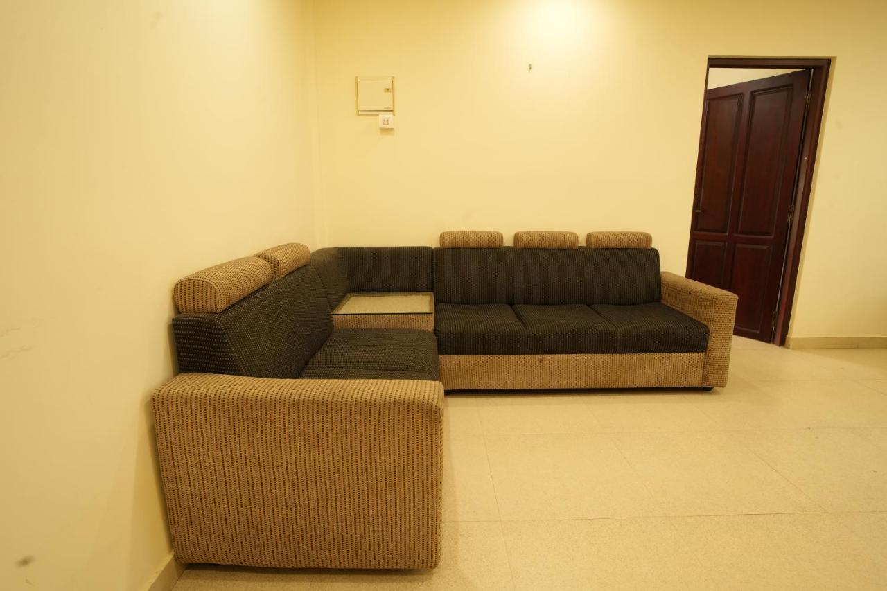 K V Suites Kochi Exterior photo