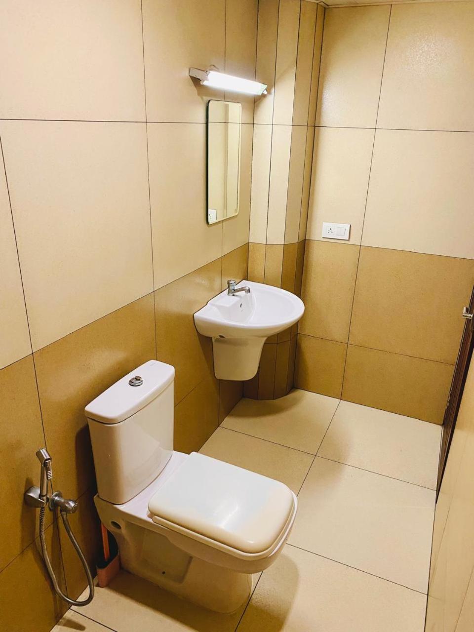K V Suites Kochi Exterior photo
