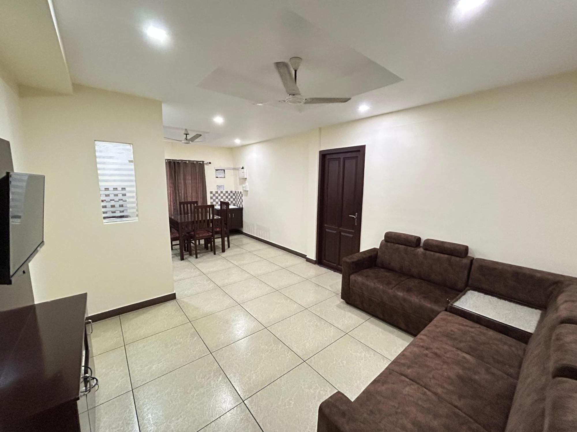 K V Suites Kochi Exterior photo